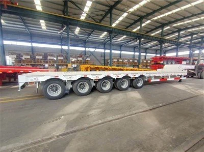 รถกึ่งพ่วงสำหรับเครื่องจักรกลหนัก